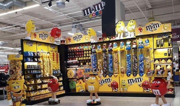 Stand M&Ms dans une grande surface